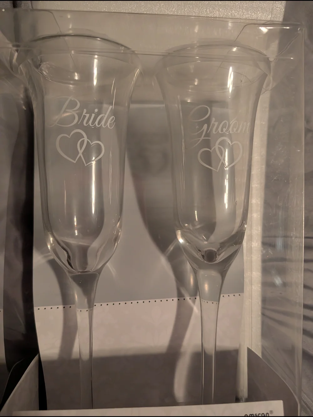 Bride & Groom Champagne Flutes - Picture 1 of 6